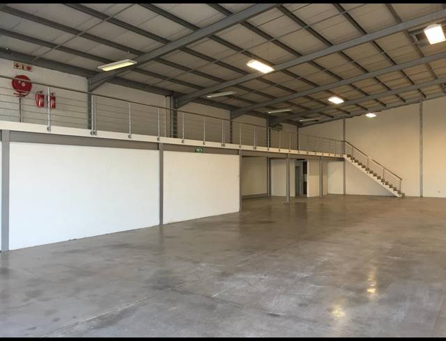 535M² FACTORY TO LET IN BRACKENFELL CENTRAL